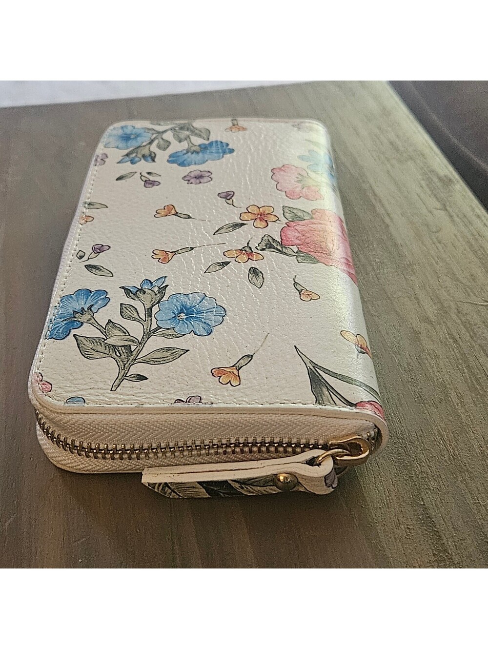 Ebb & Flo The Art of She Floral Leather Zip Around Wallet Made in Italy 8" x 4"